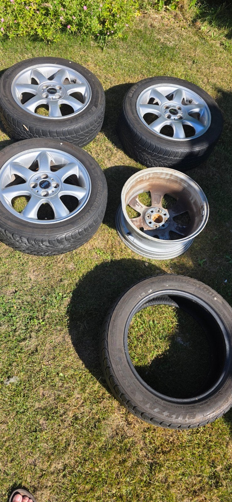Mini R55 Velgen met banden (banden laag profiel), Auto-onderdelen, Banden en Velgen, Ophalen, Gebruikt, 16 inch, Banden en Velgen