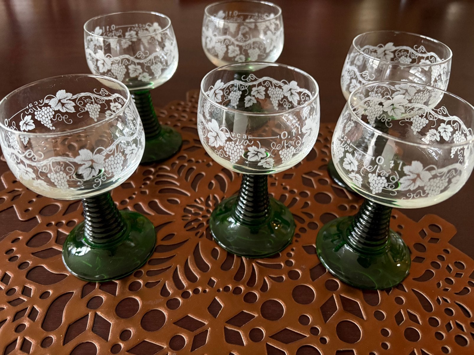 6 Roemer Wijnglazen met groene voet en druivenmotief, Antiek en Kunst, Antiek | Glas en Kristal, Ophalen