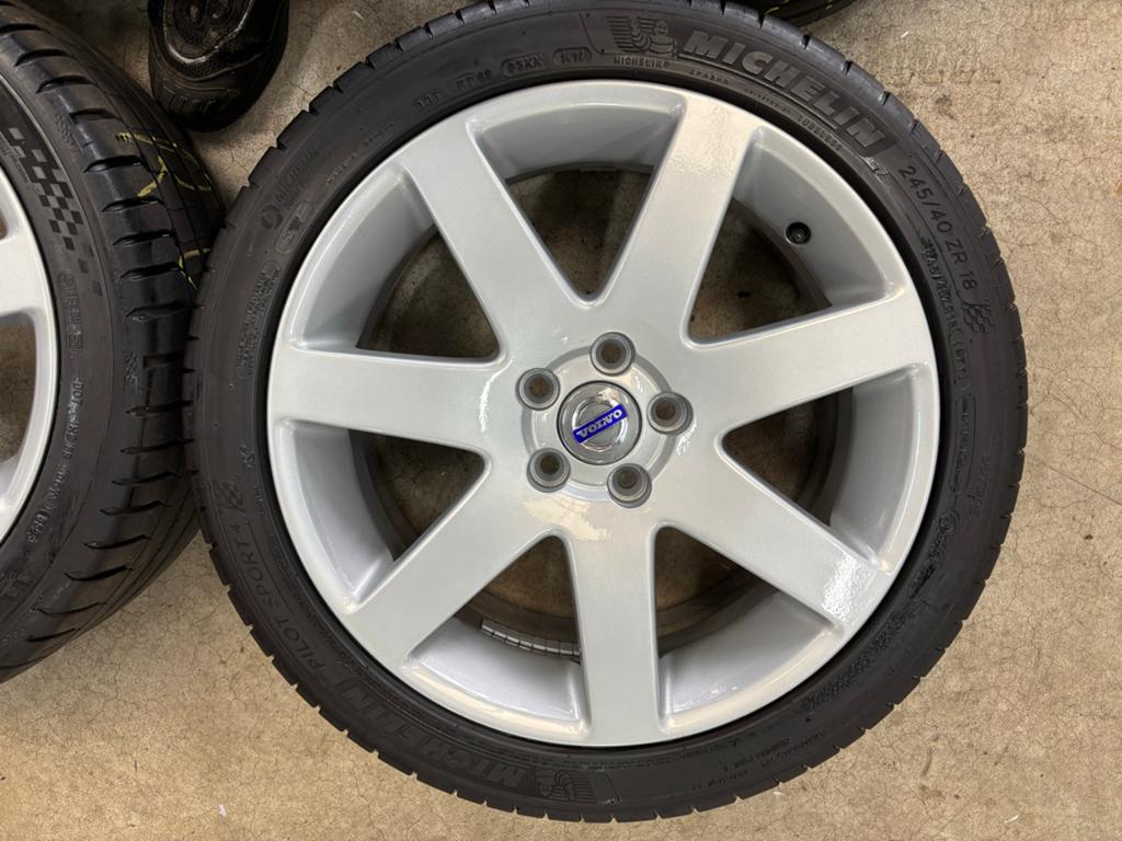 Volvo 18 inch velgen met Michelin Pilot Sport banden, Ophalen, 18 inch, Info@volvocars.nl, Banden en Velgen
