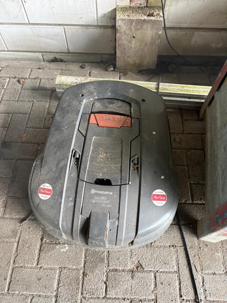 Husqvarna automower 265 acx robotmaaier, Ophalen, Cirkelmaaier, Gebruikt, Minder dan 30 cm