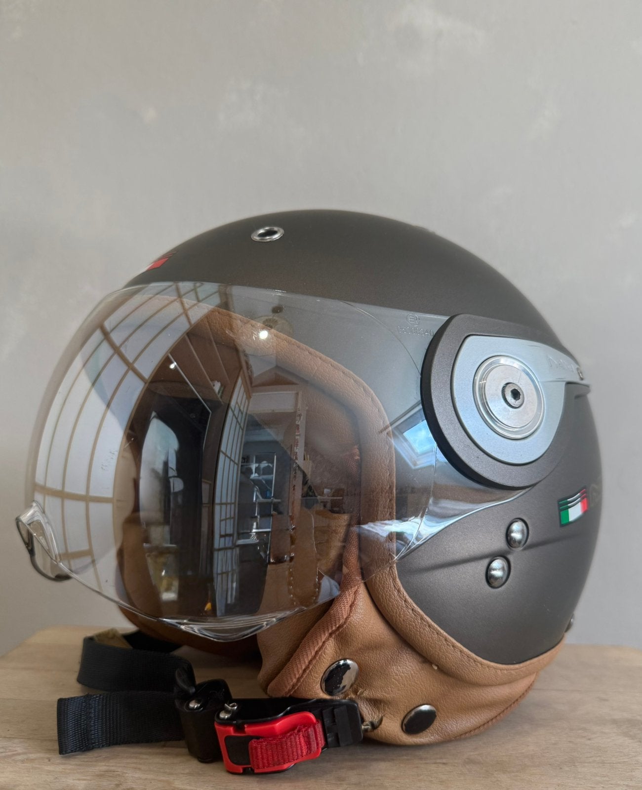 Nano Air scooter helm - titanium mat bruin, Fietsen en Brommers, Brommerhelmen, Ophalen of Verzenden, Gebruikt, Extra small of kleiner