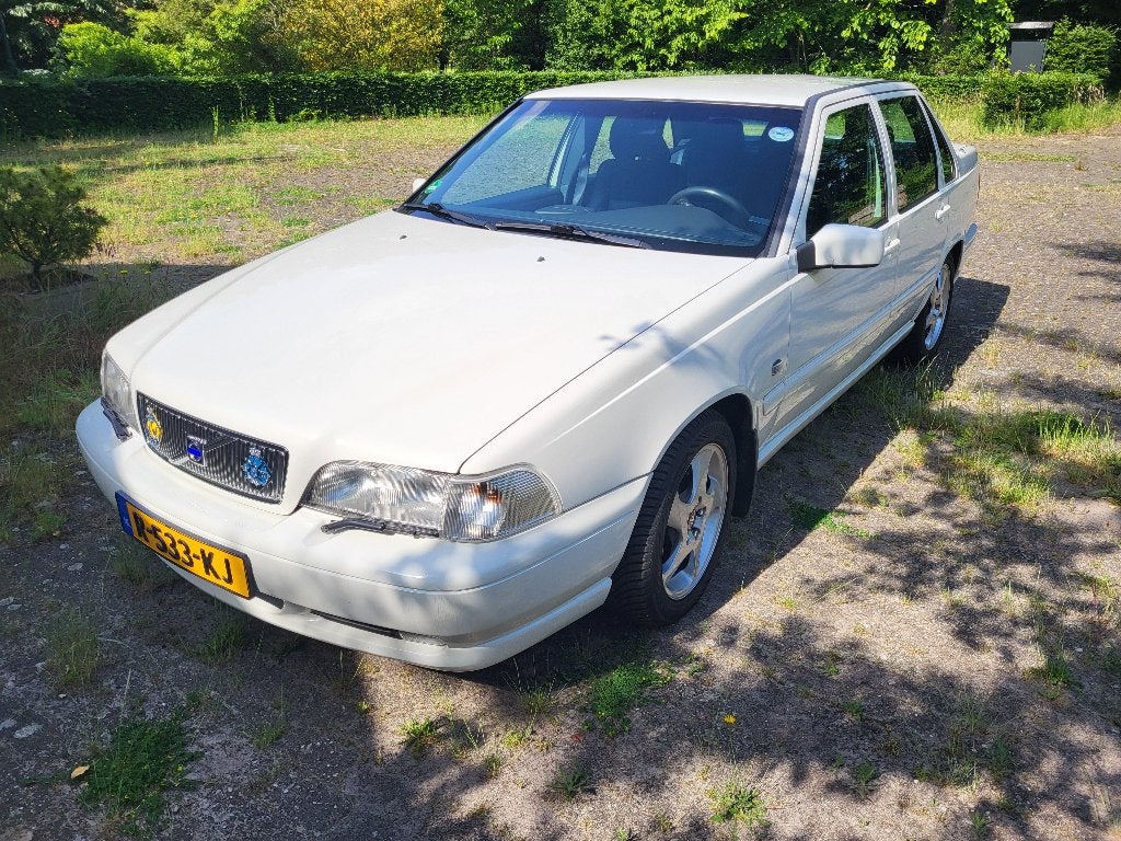 Volvo S70 2.3 T-5 AUT 1999 Wit uniek!!!, Auto's, Dealer onderhouden, Zwart, Leder en Stof, Wit