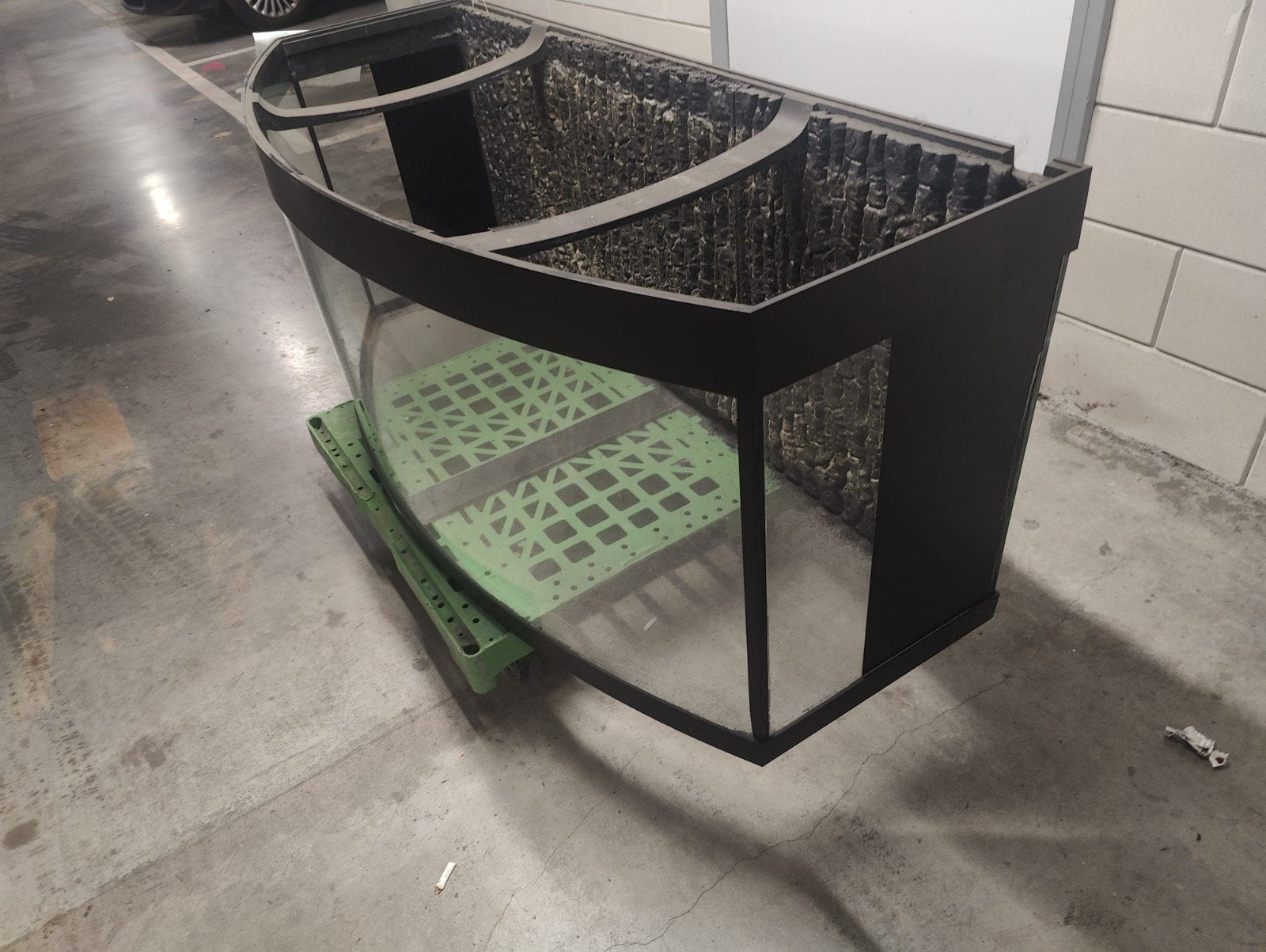 Juwel Vision 450 aquarium, Ophalen, Leeg aquarium