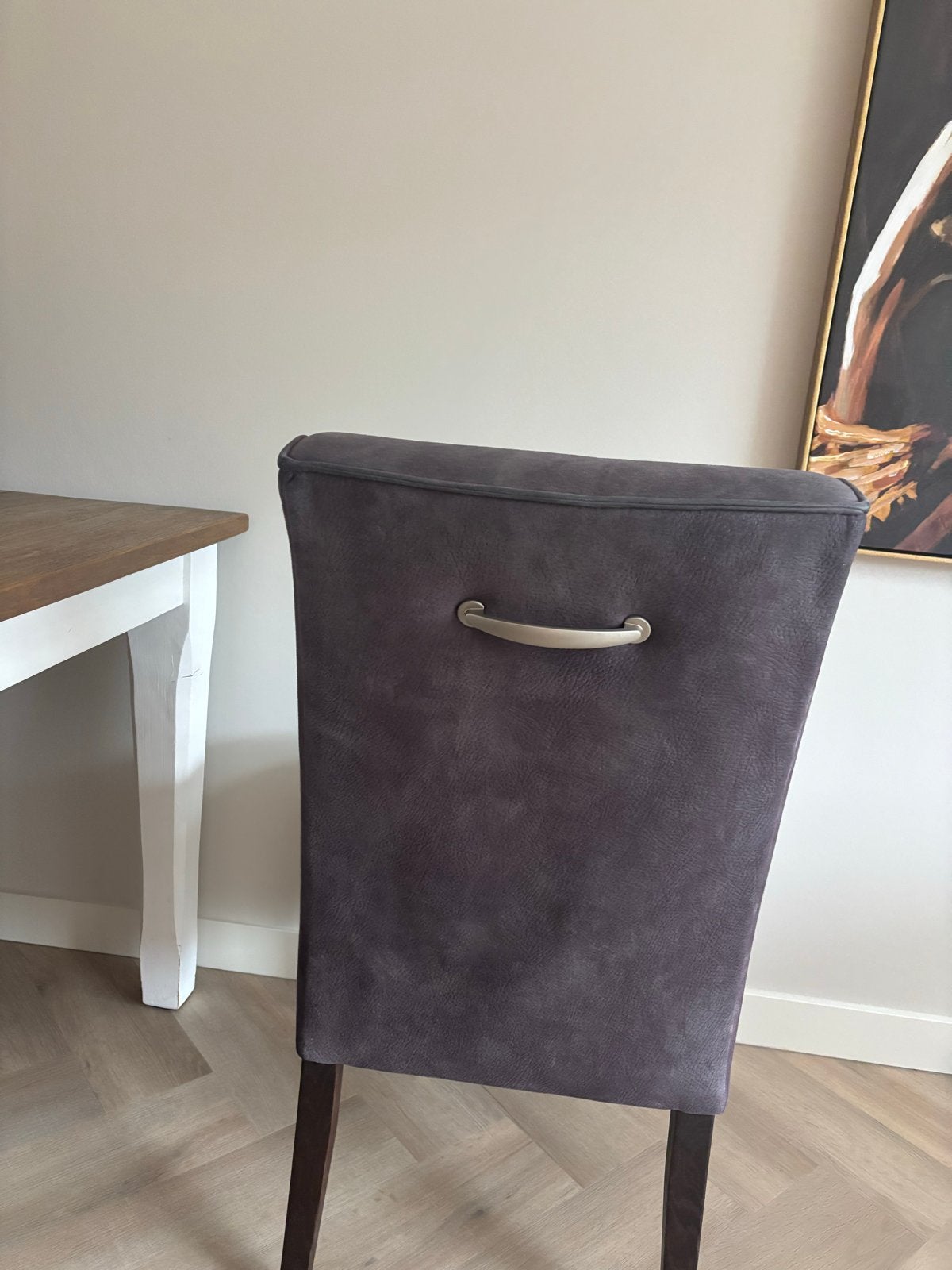Foto 3 van Teakhouten eettafel 240cm met 8 microleder stoelen