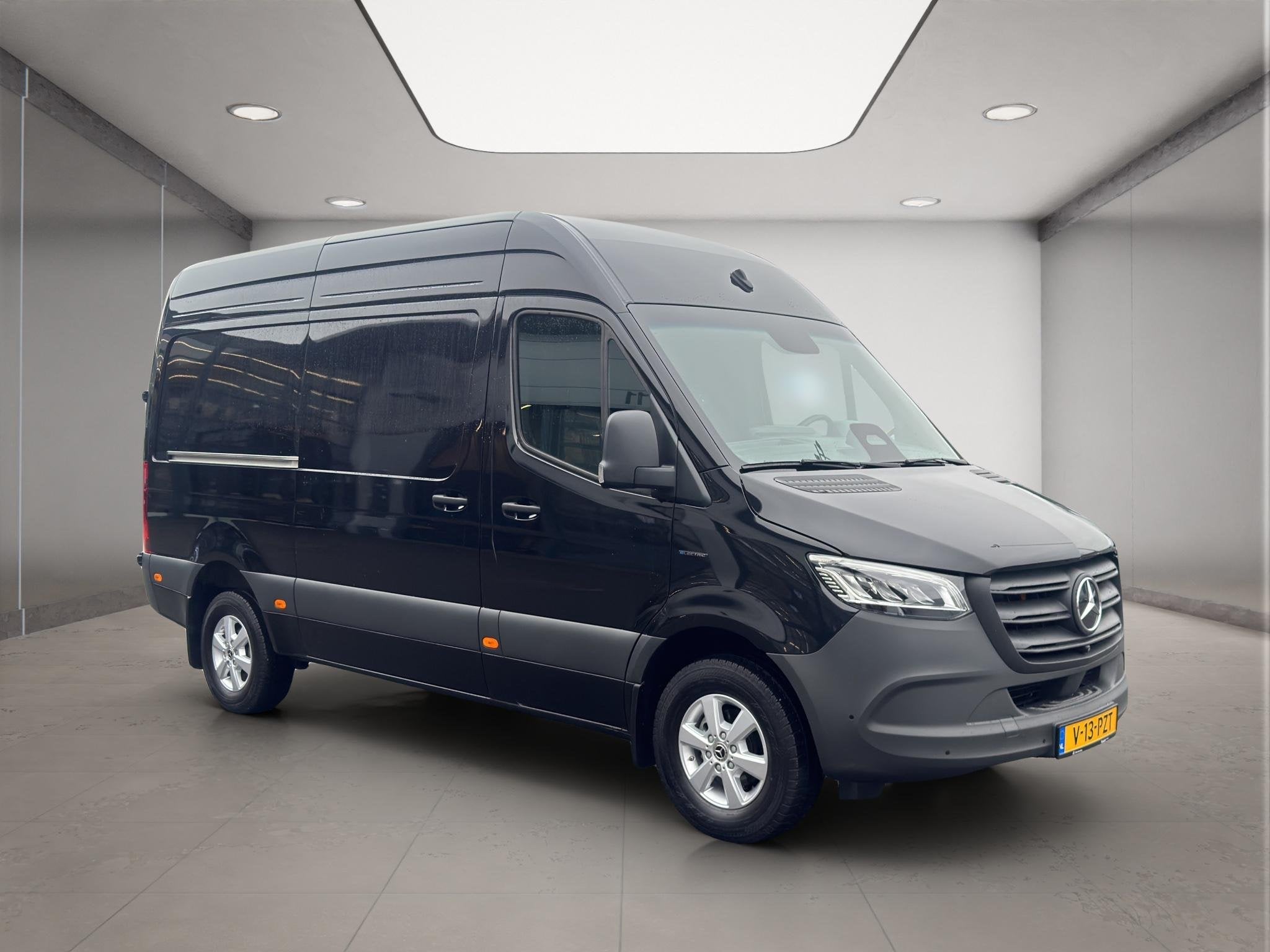 Mercedes-Benz eSprinter 320 L2 Pro 81kWh | DISTRONIC | LED |, Auto's, Automaat, 81 kWh, Gebruikt, 2000 kg