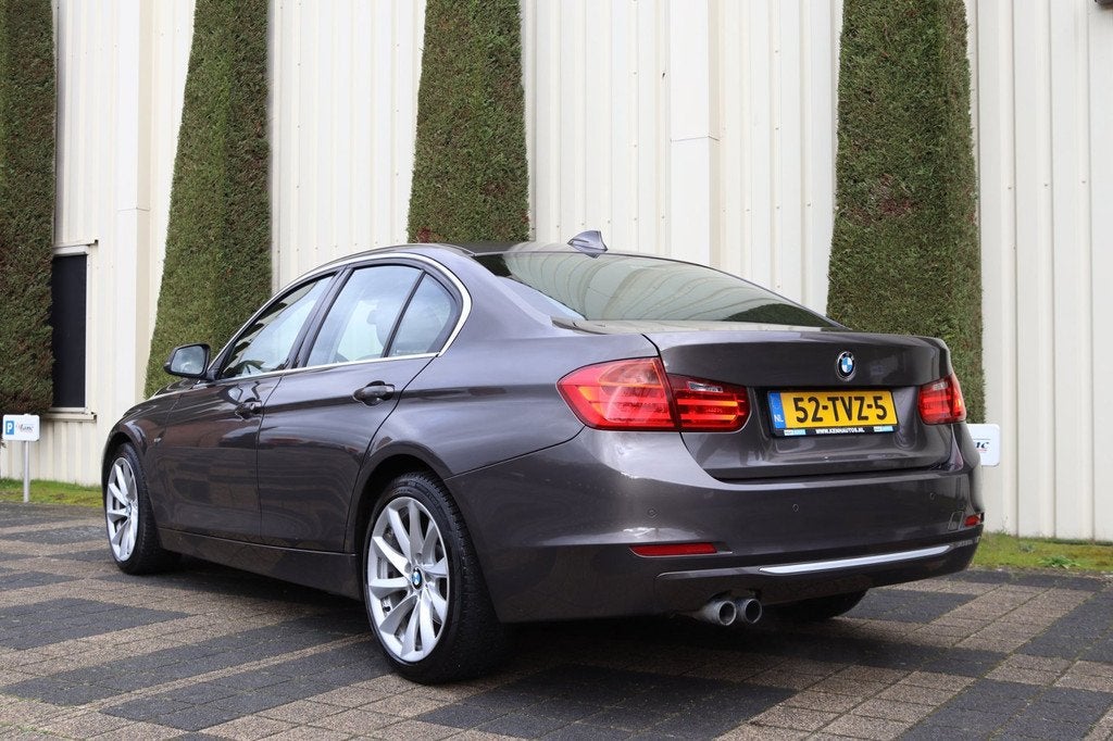 BMW 3-serie 328i High Executive AUTOMAAT, LEDER, NAVI, ECC,, Automaat, Achterwielaandrijving, Gebruikt, Beige