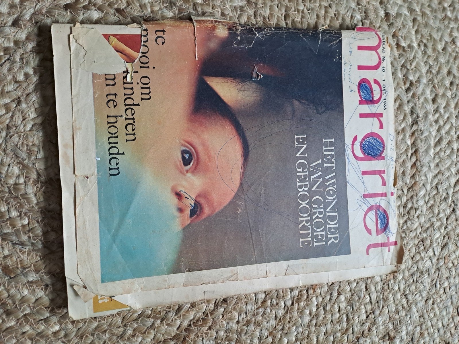 Margriet magazine 1966 - Het wonder van groei en geboorte, Ophalen of Verzenden, Gelezen, Damesbladen