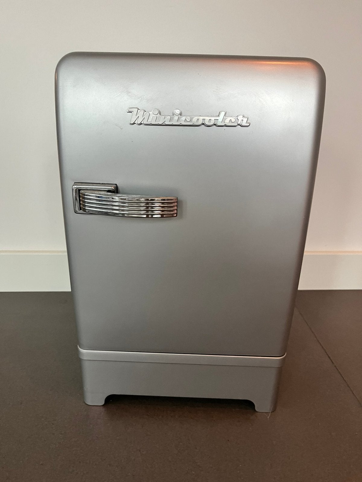 Mini koelkastje Traxon RF-1011-AC/DC, Witgoed en Apparatuur, Koelkasten en IJskasten, Zonder vriesvak, Ophalen of Verzenden, Minder dan 45 cm