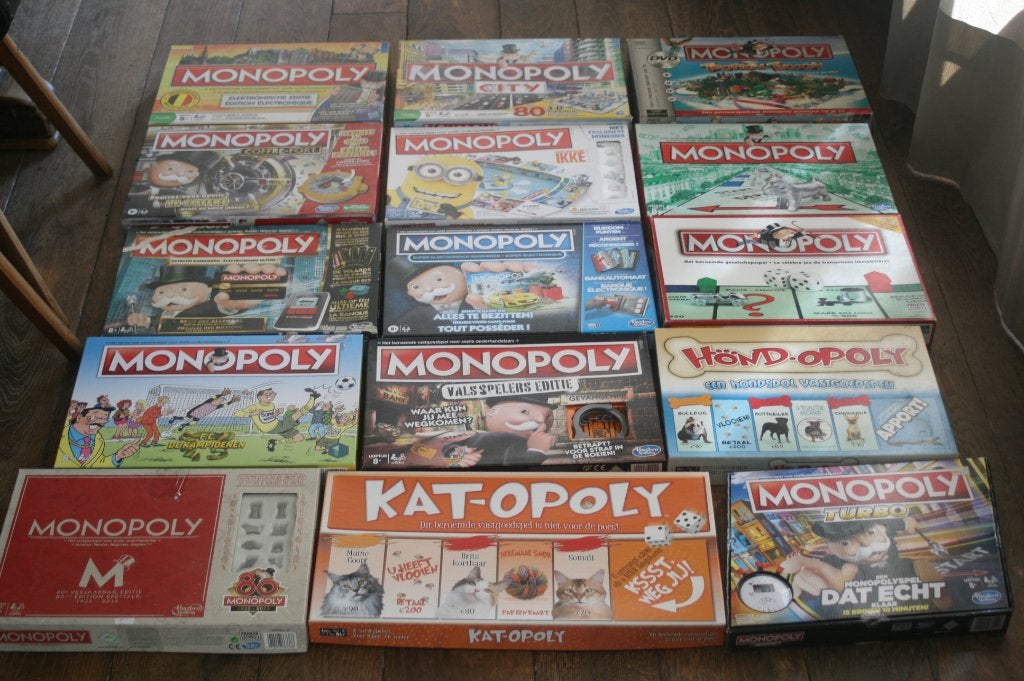 Grote collectie van 15 verschillende monopoly's, Hobby en Vrije tijd, Gezelschapsspellen | Bordspellen, Verzenden