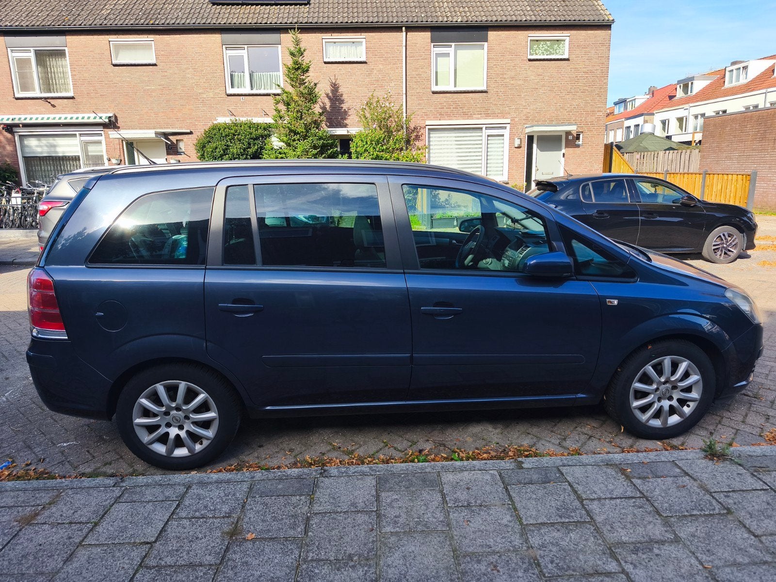 Opel Zafira 1.8 Easytronic 2007 Grijs, Auto's, 4 cilinders, Origineel Nederlands, 75 €/maand, Zafira