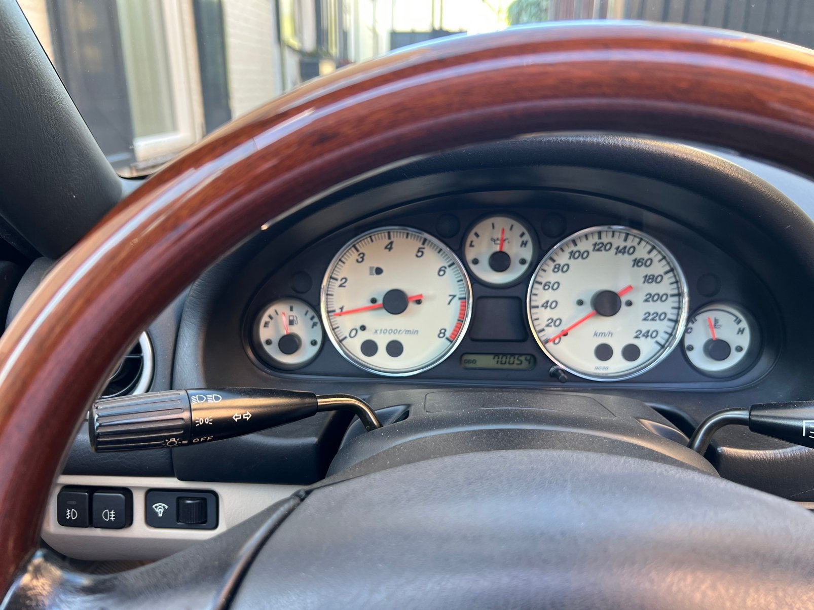 Mazda MX-5 1.6 I 2003 Zwart, Achterwielaandrijving, 40 €/maand, Beige, 4 cilinders