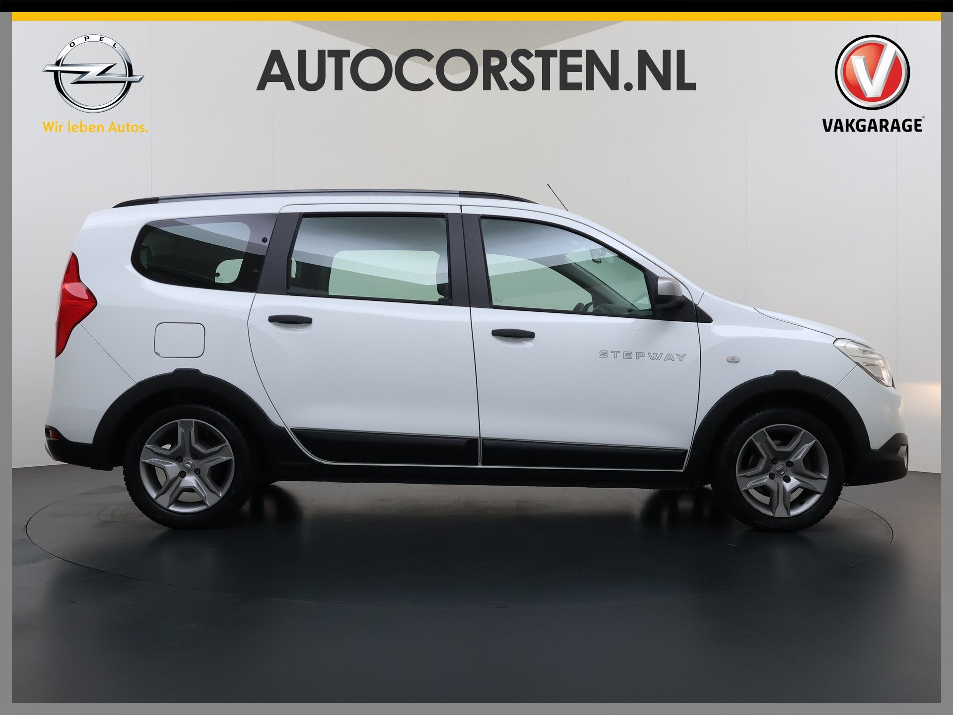 Dacia Lodgy 1.3TCe 131PK 7-Persoons Navi Camera Pdc Airco Cr, Auto's, Voorwielaandrijving, Stof, Gebruikt, 4 cilinders