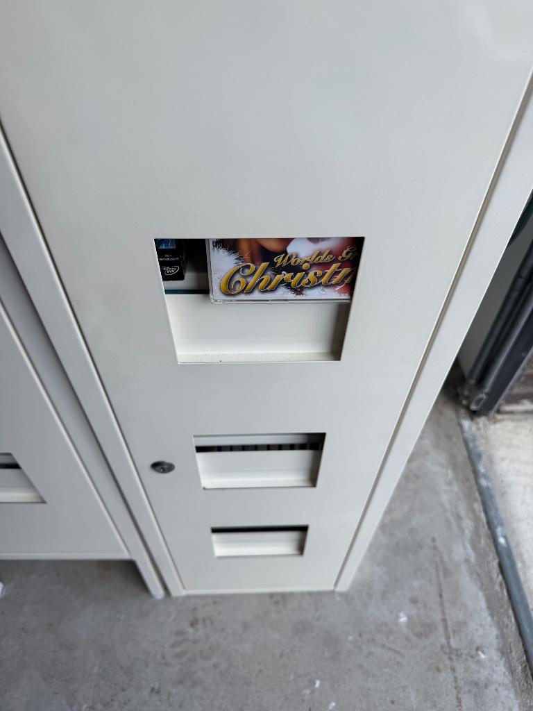 IKEA CD locker wit, Ophalen, Zo goed als nieuw, Locker