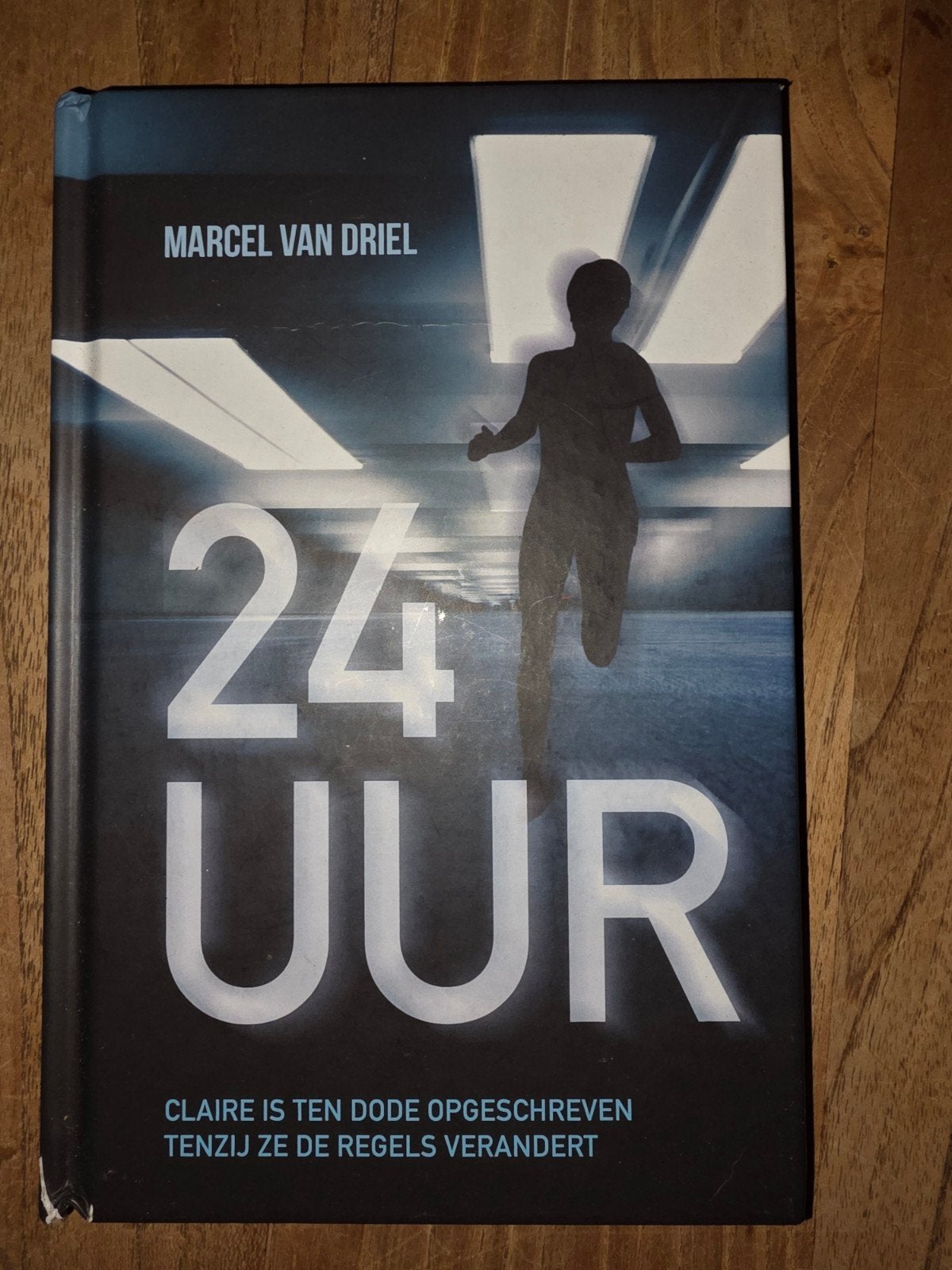 24 UUR - Marcel van Driel (Thriller), Ophalen of Verzenden, Zo goed als nieuw, Marcel van Driel, Nederland