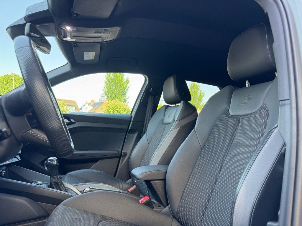 Audi A1 35 TFSI 3x S-line Carplay Stoelverw Afgevlakt stuurw, Auto's, Euro 6, 4 cilinders, 181 pk, Bedrijf