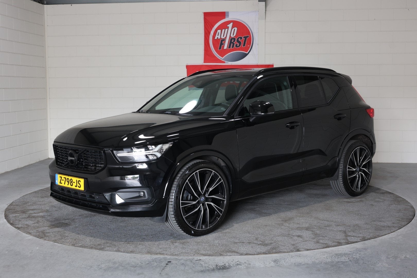 Volvo XC40 2.0 T5 AWD R-Design Dark Intro Edition, 247Pk, On, Auto's, Automaat, Gebruikt, Euro 6, 1969 cc
