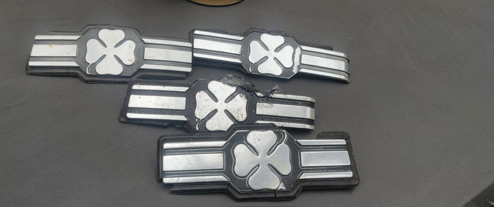 Alfa embleem, Ophalen