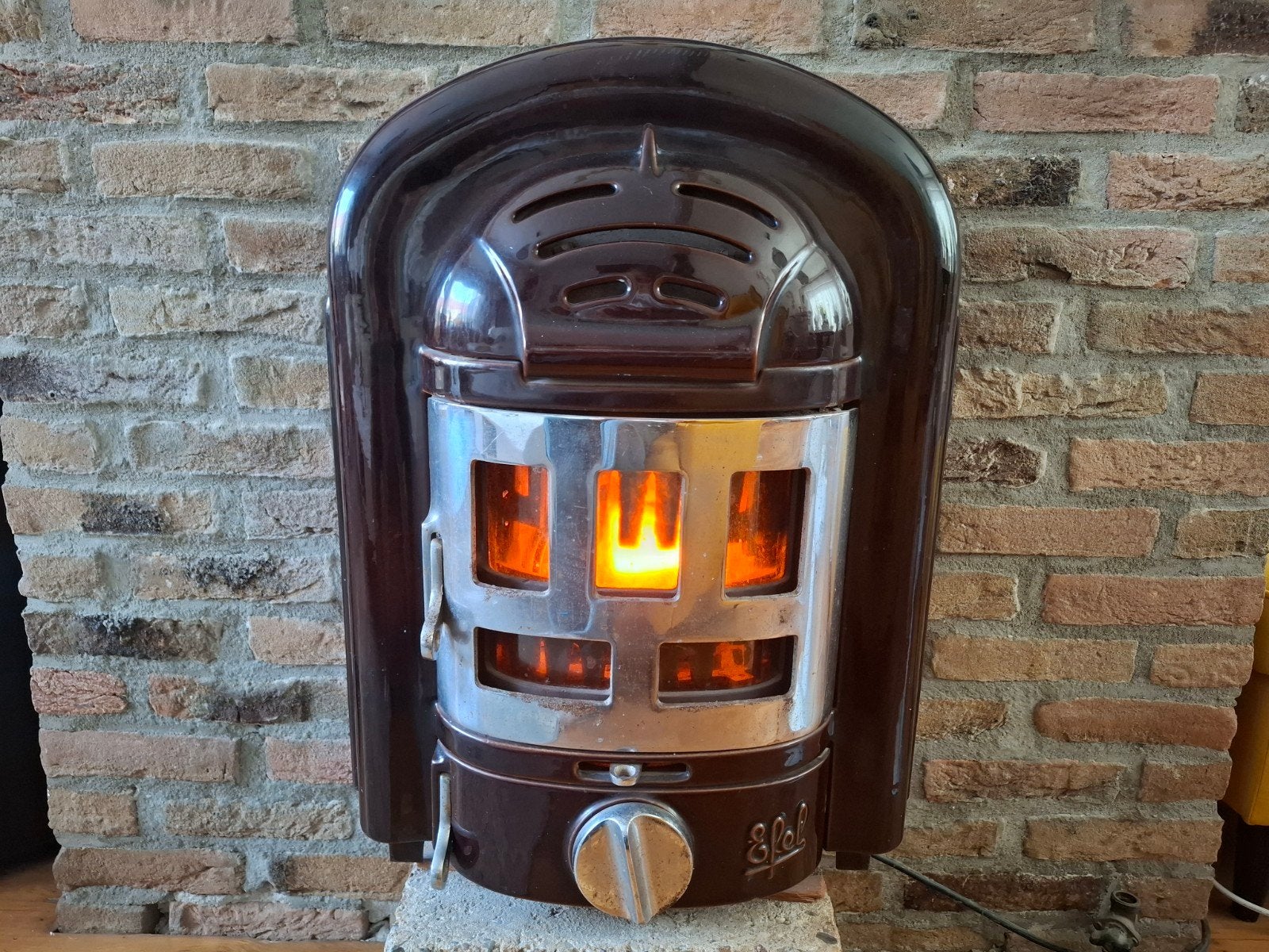 Authentiek gietijzeren kolenkacheltje van Efes., Ophalen, Gebruikt, Overige brandstoffen, Vrijstaand