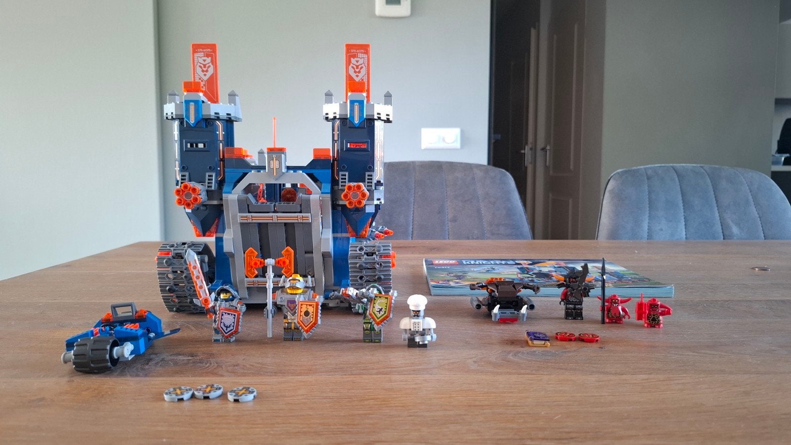 LEGO Nexo Knights 70317 - The Fortrex (Compleet), Ophalen, Zo goed als nieuw