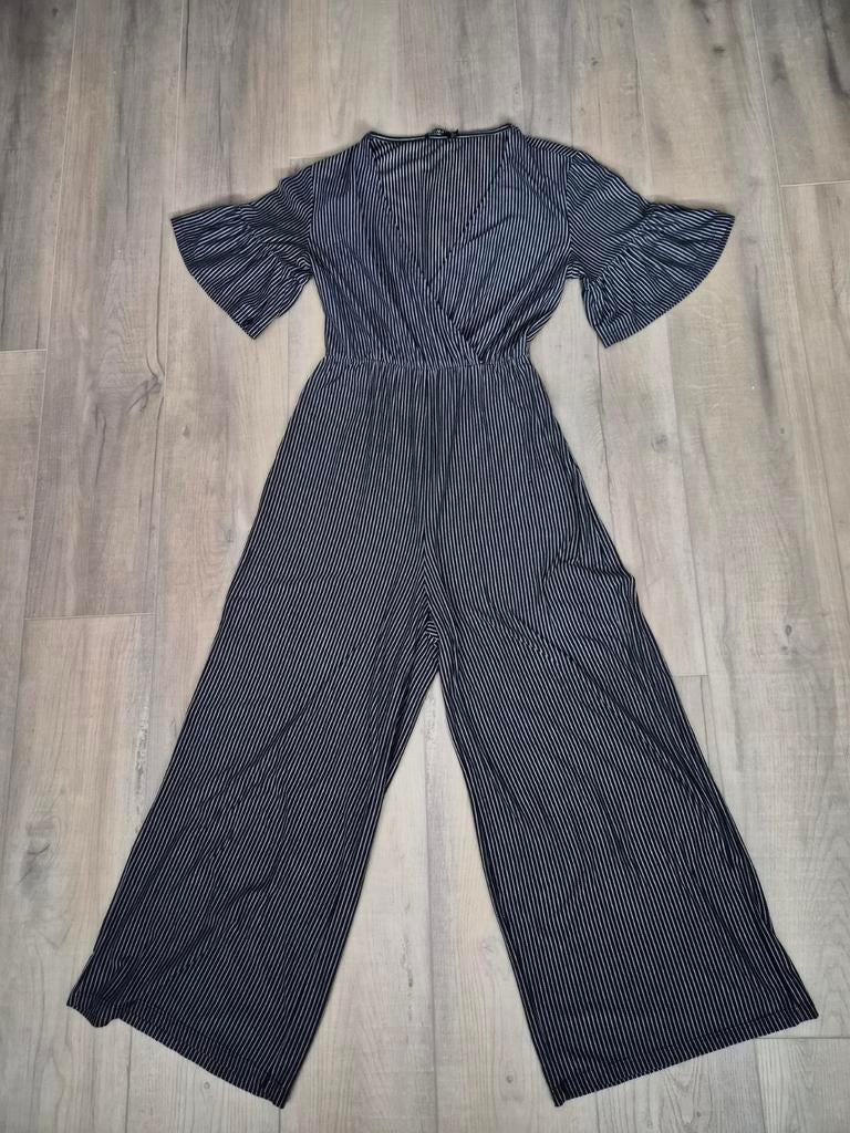 Super toffe gestreepte jumpsuit van Bershka, maat S, Kleding | Dames, Jumpsuits, Zwart, Zo goed als nieuw, Maat 36 (S), Bershka