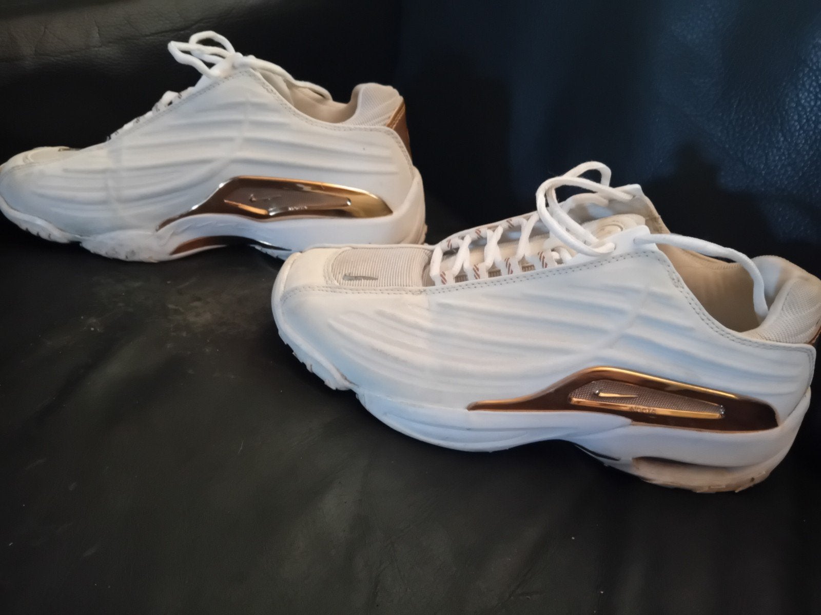 Nike Sportschoenen Wit/Goud Maat 45, Ophalen, Wit