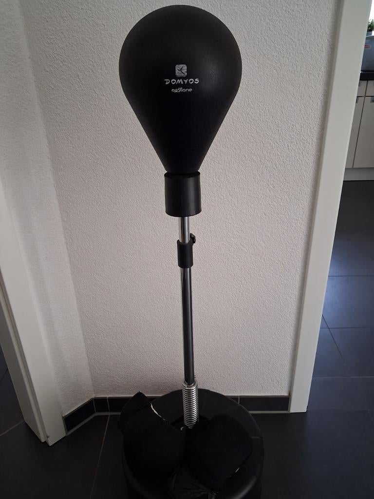 Boksbal Domyos weinig gebruikt., Ophalen, Zo goed als nieuw, Boksbal