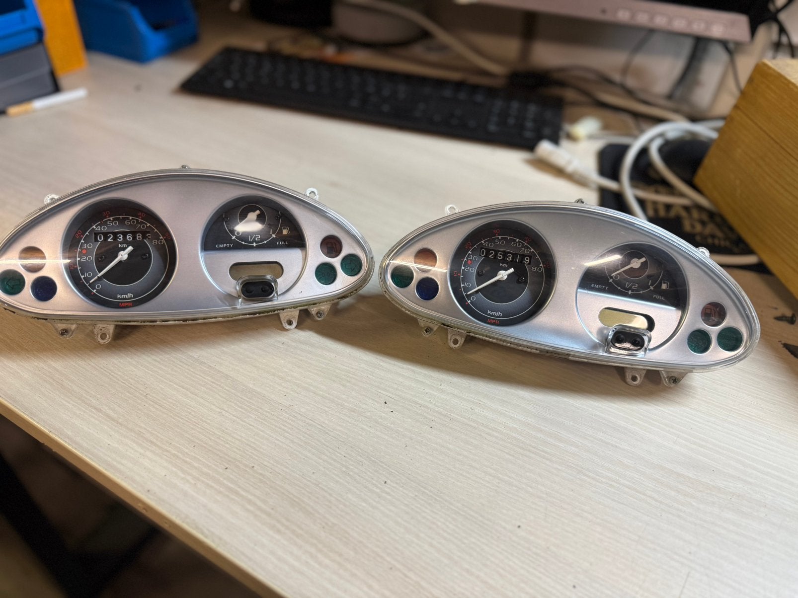2x originele kilometerteller dashboard Piaggio Fly, Ophalen of Verzenden, Zo goed als nieuw