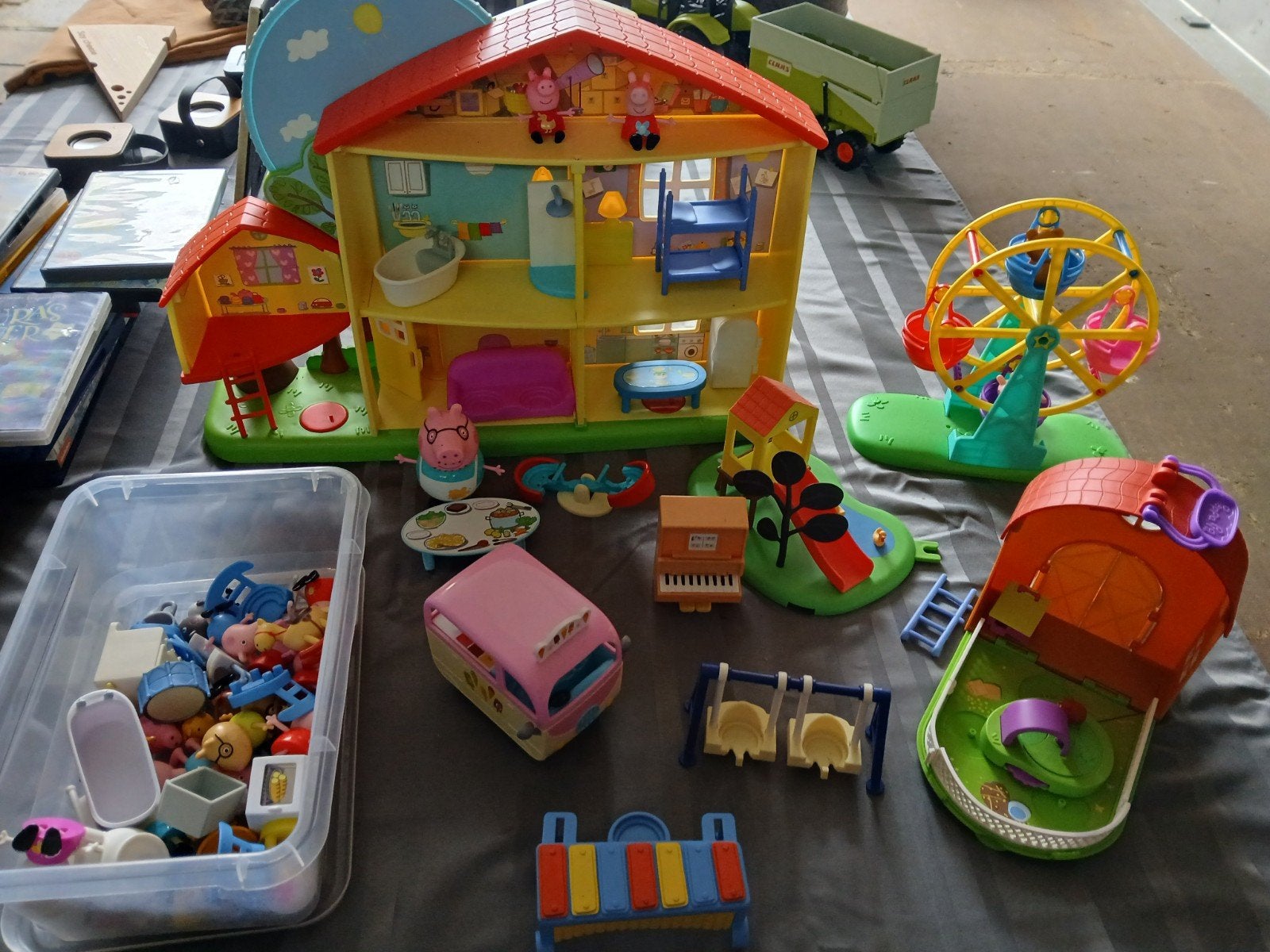 Grote Peppa Pig speelset: huis, reuzenrad, boerderij en meer, Ophalen, Gebruikt, Jongen of Meisje