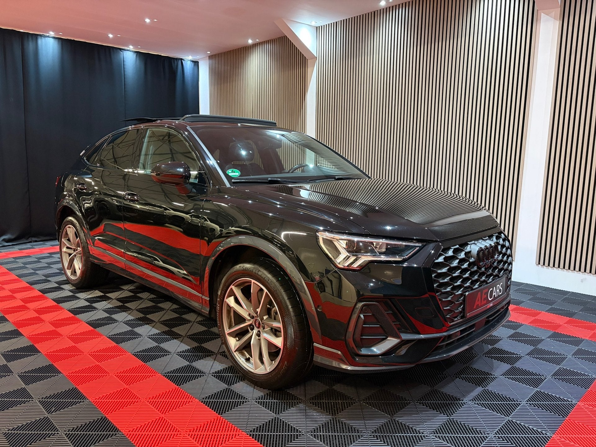 Audi Q3 Sportback 45 TFSI e S edition Competition S-Line Pan, Dealer onderhouden, Gebruikt, 1398 cc, 4 cilinders