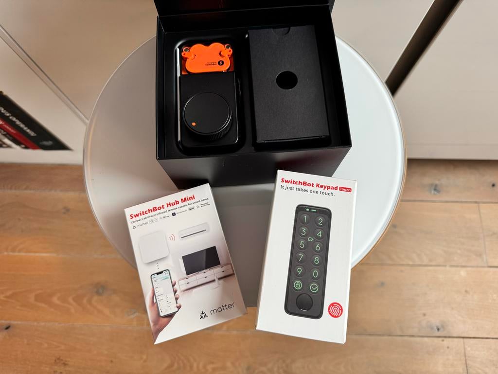 SwitchBot Lock Pro met Hub Mini en Keypad Touch, Ophalen of Verzenden, Gebruikt, Slot