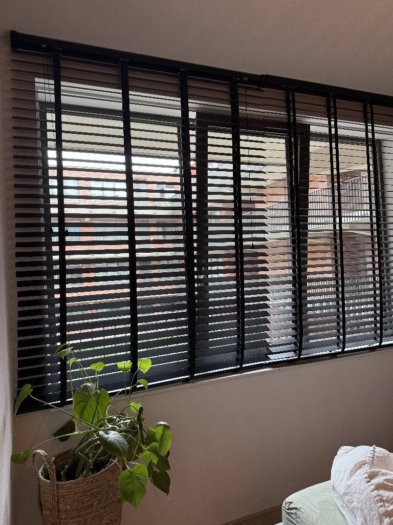 Houten jaloezieën zwart 2 stuks, Ophalen, Jaloezie, Gebruikt, Zwart