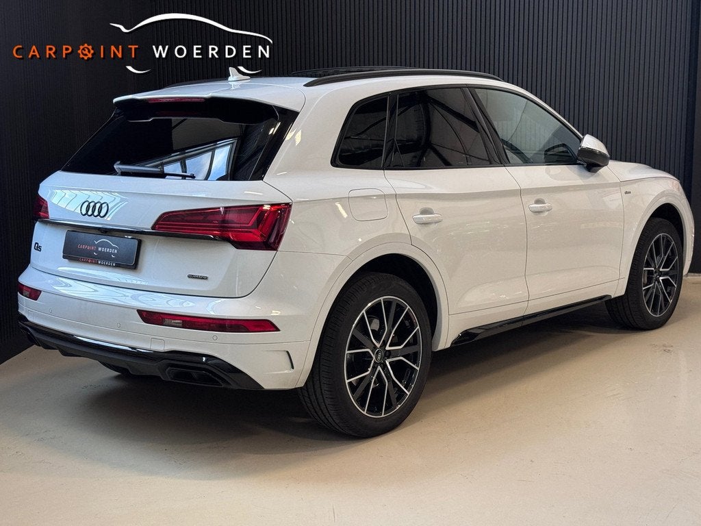 Audi Q5 50 TFSIe 3X S-LINE | PANO | CARBON | CAMERA | SFEERV, Auto's, Audi, Automaat, Gebruikt, 4 cilinders, Wit
