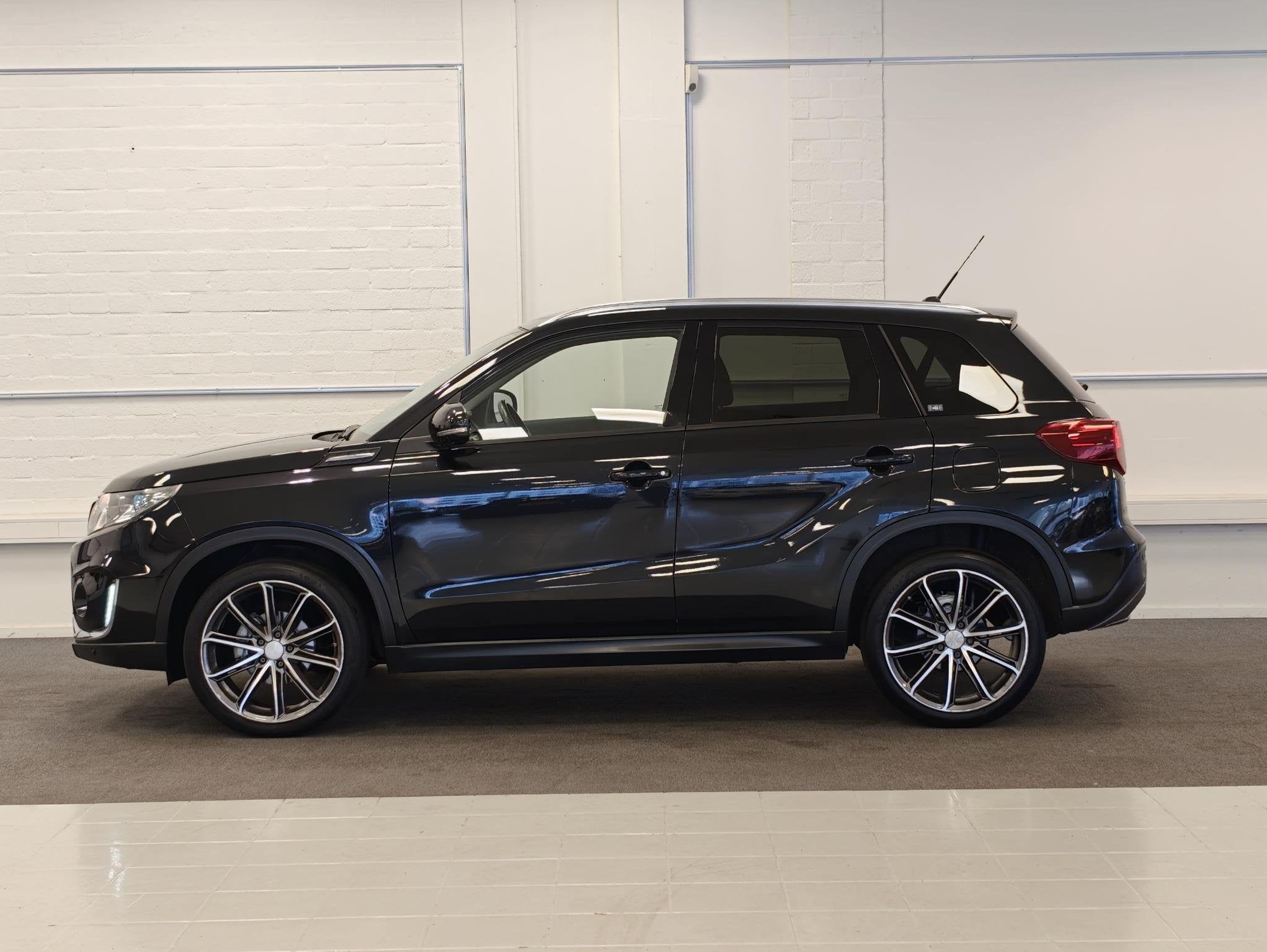 Suzuki Vitara 1.4 Boosterjet AllGrip Stijl Camera Navi Carpl, Auto's, Gebruikt, Euro 6, 400 kg, Origineel Nederlands