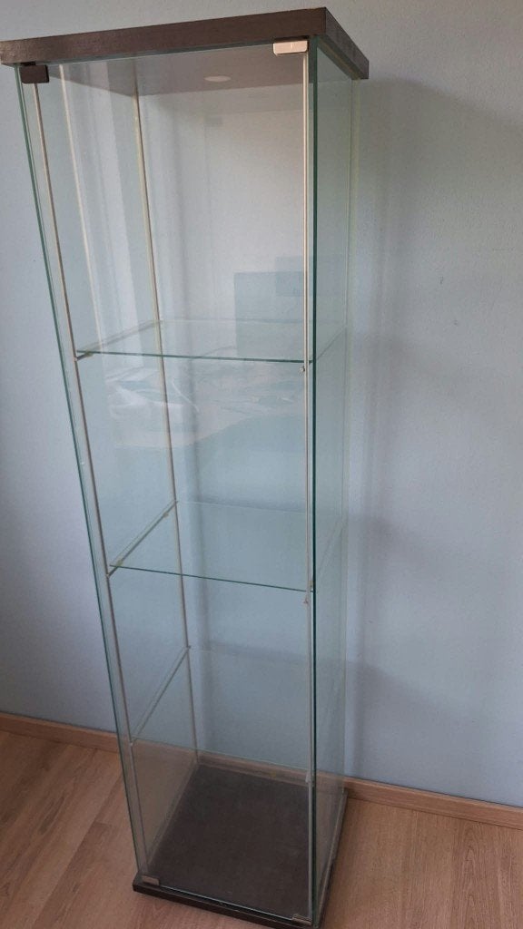 Glazen vitrinekast, Ophalen, Met plank(en), Minder dan 50 cm, Gebruikt