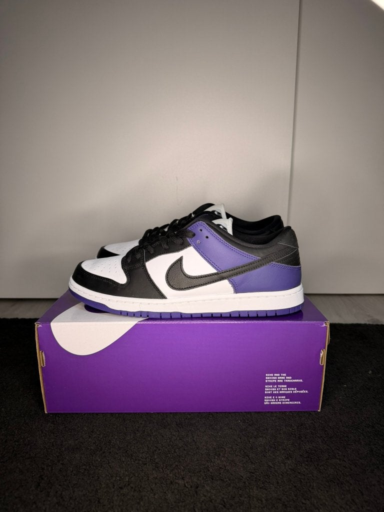 Nike SB Dunk Low Court Purple maat 44,5, Overige kleuren, Nike, Nieuw, Ophalen of Verzenden
