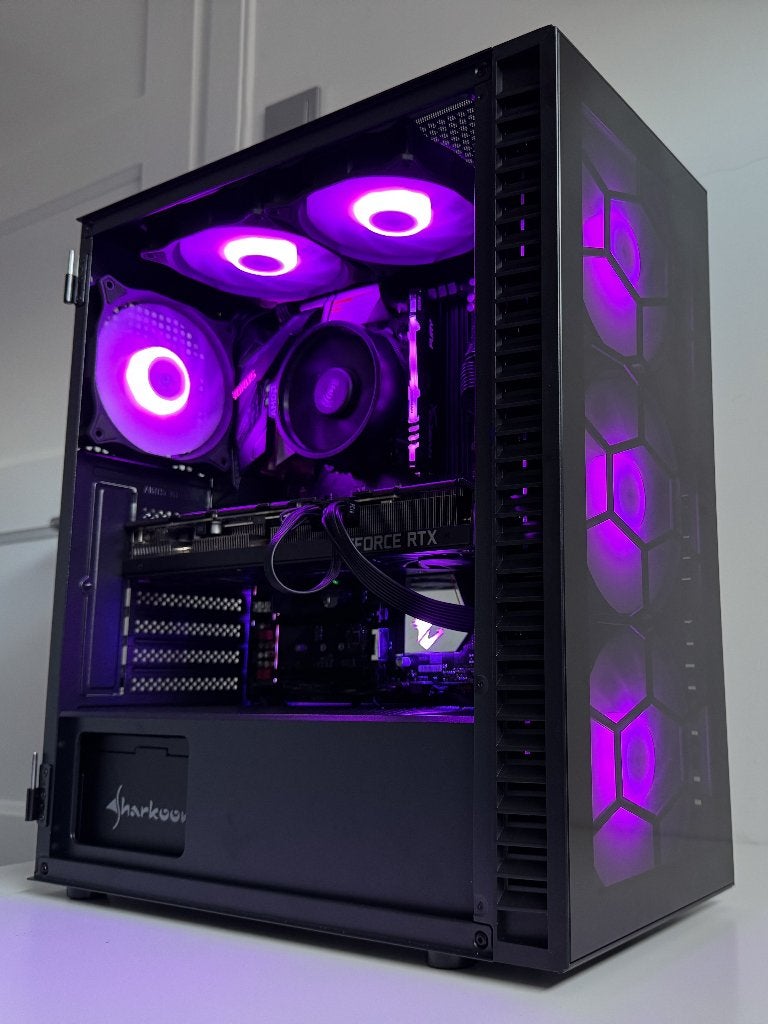 Foto 2 van Gaming PC | Ryzen 5 | RTX 3060 Ti | 16gb RAM | 2.5TB Opslag