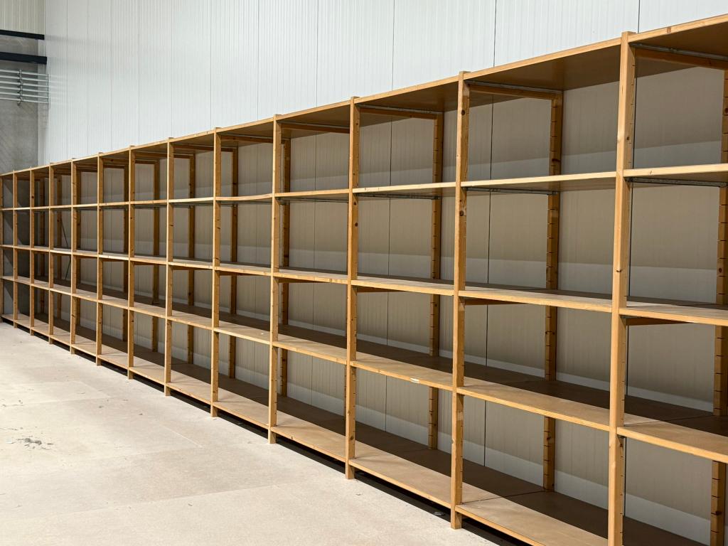 houten legbord stellingen, Ophalen, Trading Space BV, M.severijns@tradingspace.eu, Christiaan Huygenweg 2b