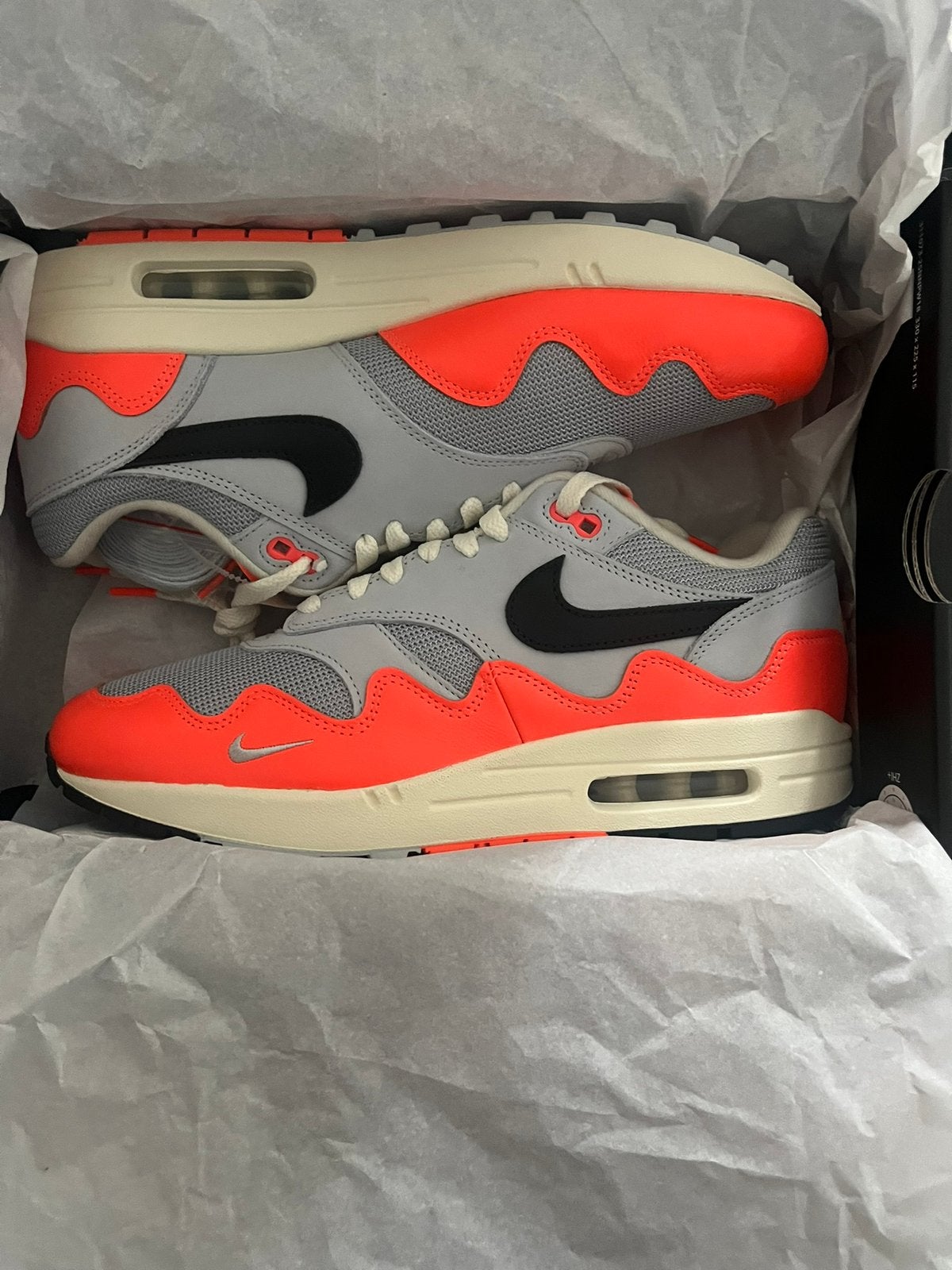Nike Air Max 1 Patta Waves Hyper Crimson 44, Ophalen of Verzenden, Nieuw, Overige kleuren