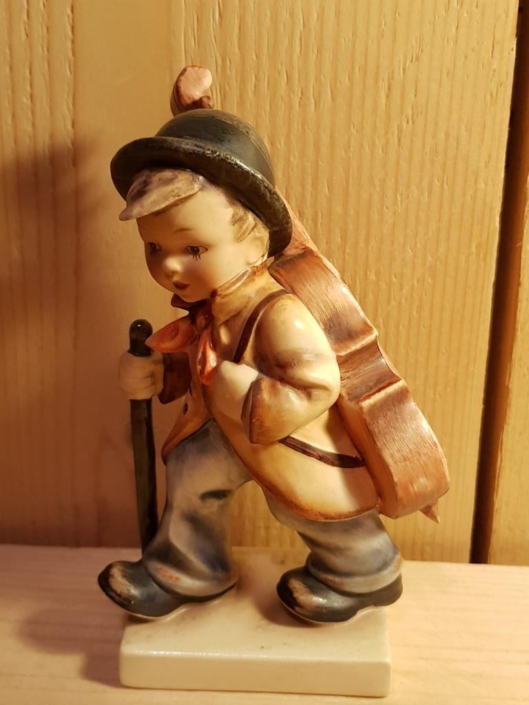 Goebel Hummel "Kleine Cellist" 89/1 TMK 1 - 16cm, Verzamelen, Beelden en Beeldjes, Ophalen of Verzenden, Gebruikt, Hummel