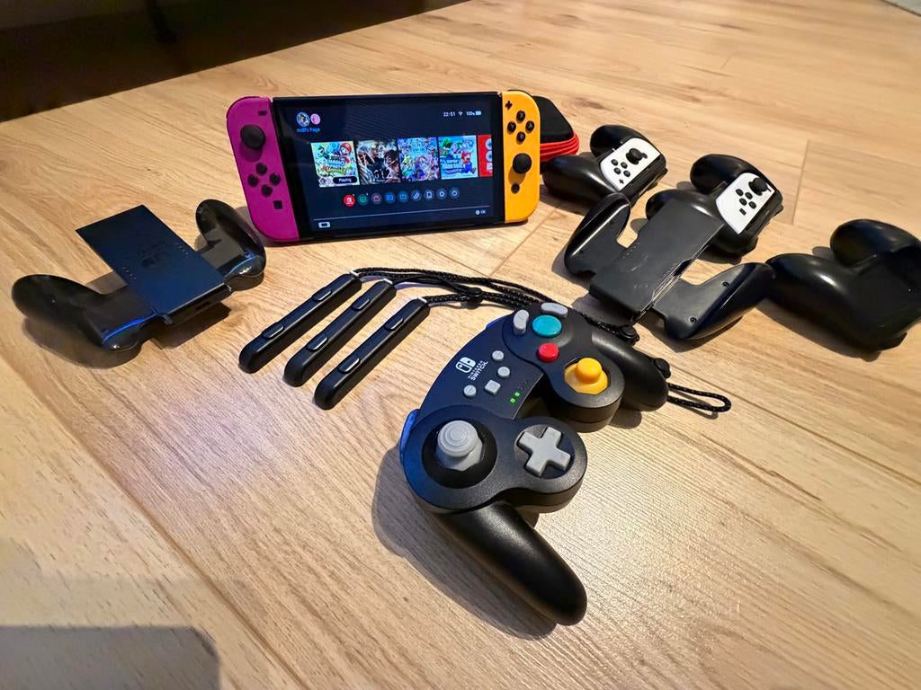 Nintendo Switch OLED met extra wirless controllers, Spelcomputers en Games, Spelcomputers | Nintendo Switch, Ophalen of Verzenden