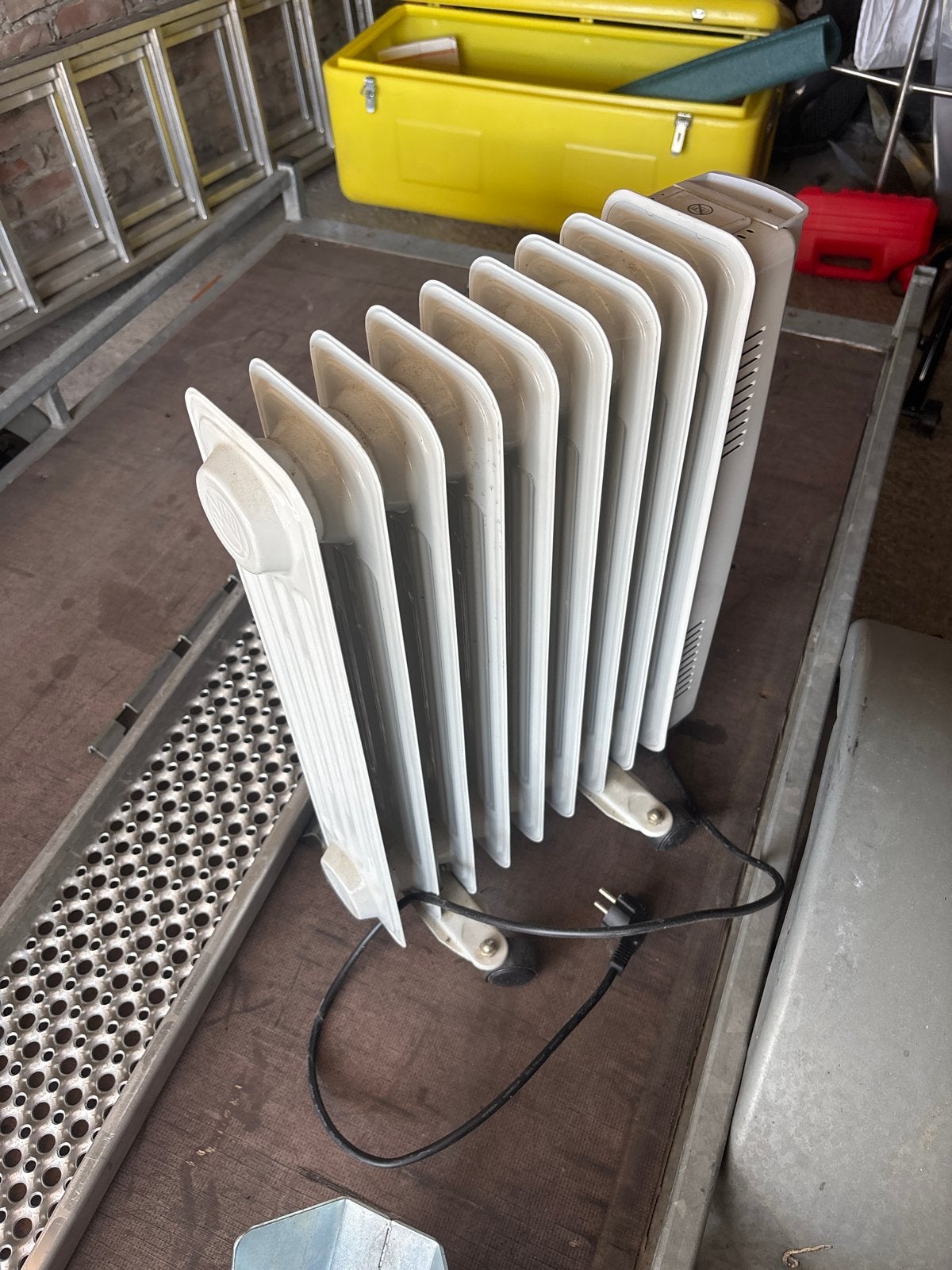 Intergamma Oliegevulde Radiator 2000W - Handige Verwarming, Ophalen, 30 tot 80 cm, Gebruikt, Radiator