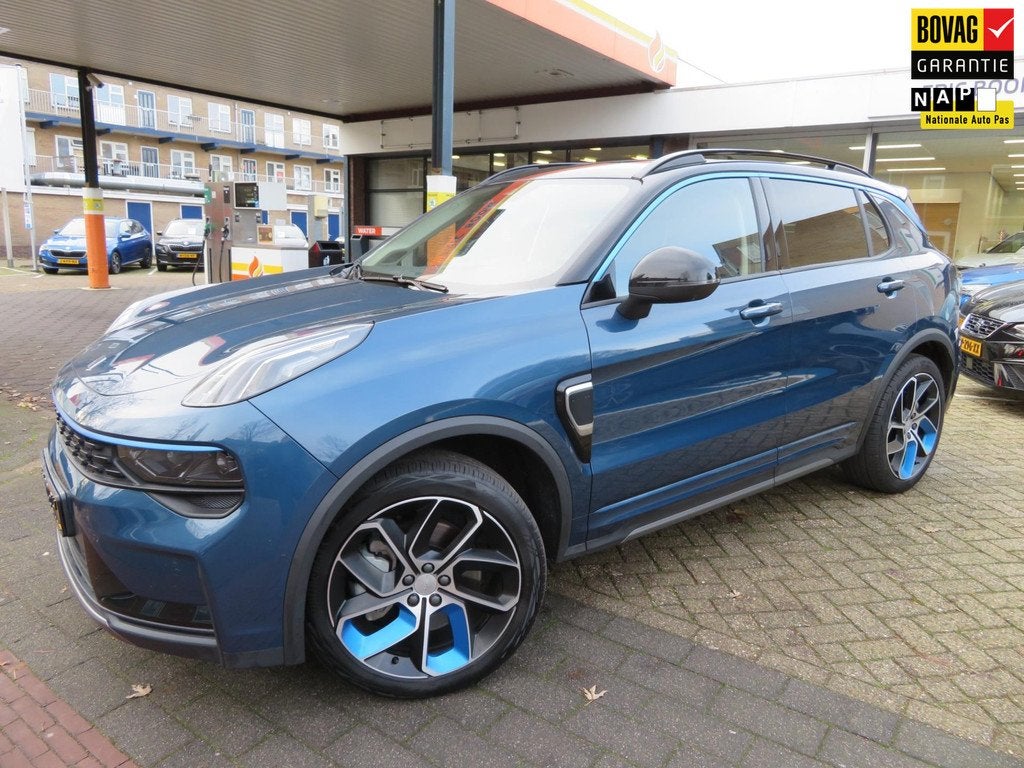 Lynk & Co 01 1.5 PHEV 26dKM ! TREKHAAK ! PANODAK ,360 CAMERA, Blauw, 120 €/maand, Bedrijf, 1854 kg