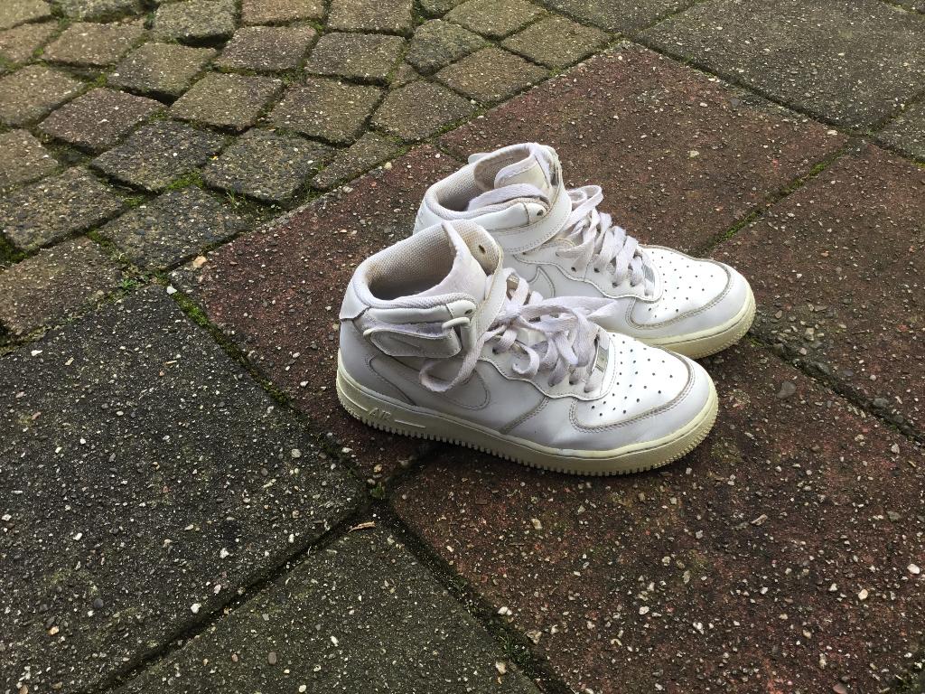 Witte Nike Air Force 1 maat 38,5, Jongen of Meisje, Schoenen, Ophalen of Verzenden, Zo goed als nieuw