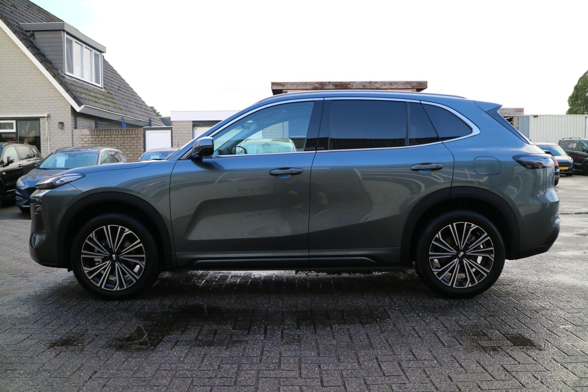 Geely Starray EM-i 1.5 Max+ | Panorama | NIEUW |, Auto's, Gebruikt, 4 cilinders, 1790 kg, Plug-in hybride