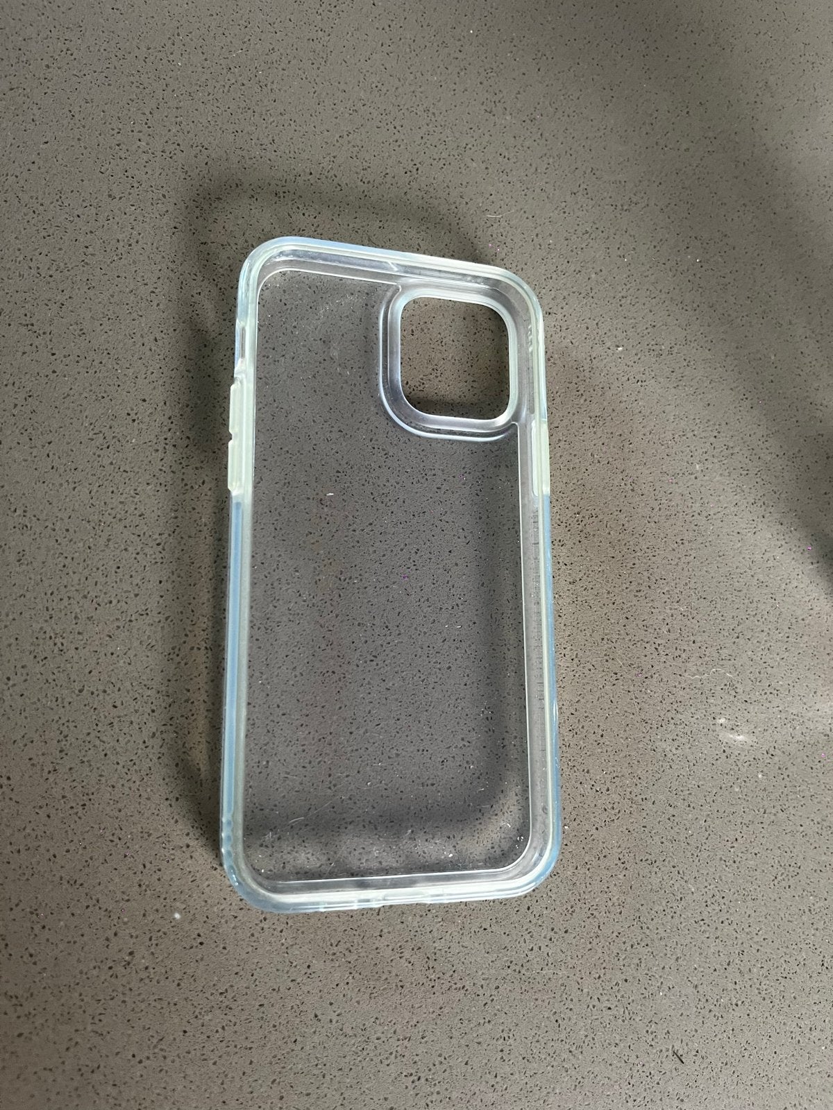 Transparant iPhone 12 hoesje - Tech21, Kunststof, Krasbestendig, Overige merken, Hoesje of Tasje