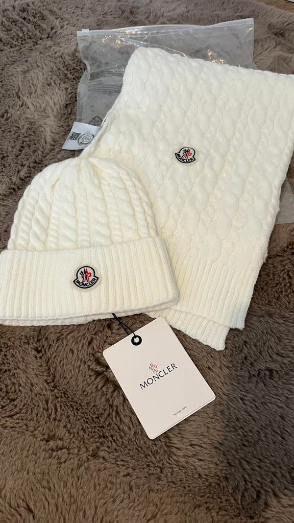Moncler Dames Muts + Sjaal, Ophalen of Verzenden, Nieuw, One size fits all