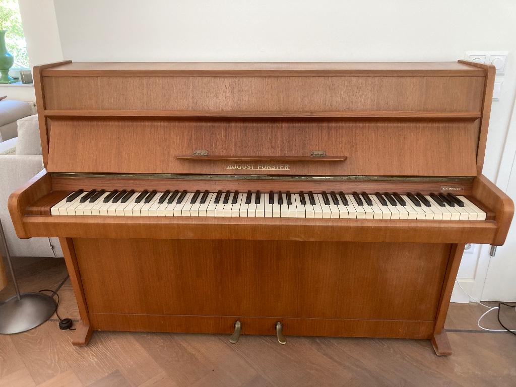 August Förster piano te koop ivm ruimtegebrek, Muziek en Instrumenten, Piano's, Ophalen, Gebruikt, Bruin, Piano