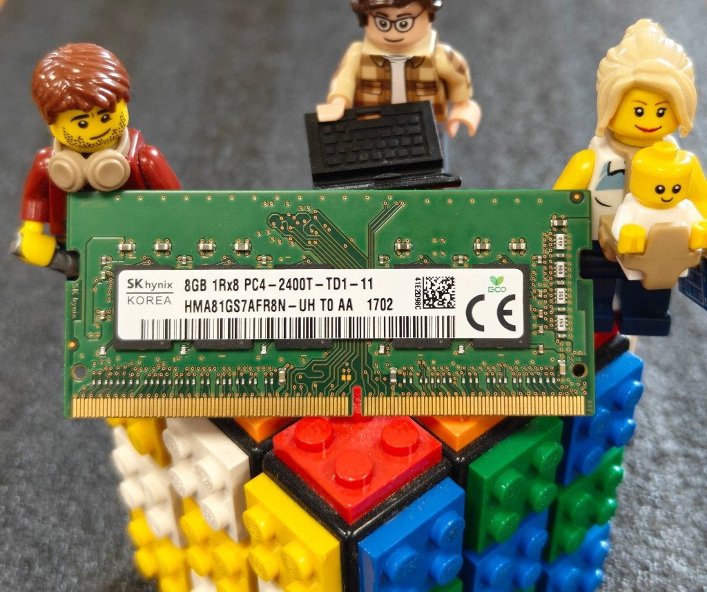 SK hynix HMA81GS7AFR8N-UH 8GB DDR4 2400 SODIMM Geheugen, DDR4, 8 GB, Ophalen of Verzenden, Zo goed als nieuw