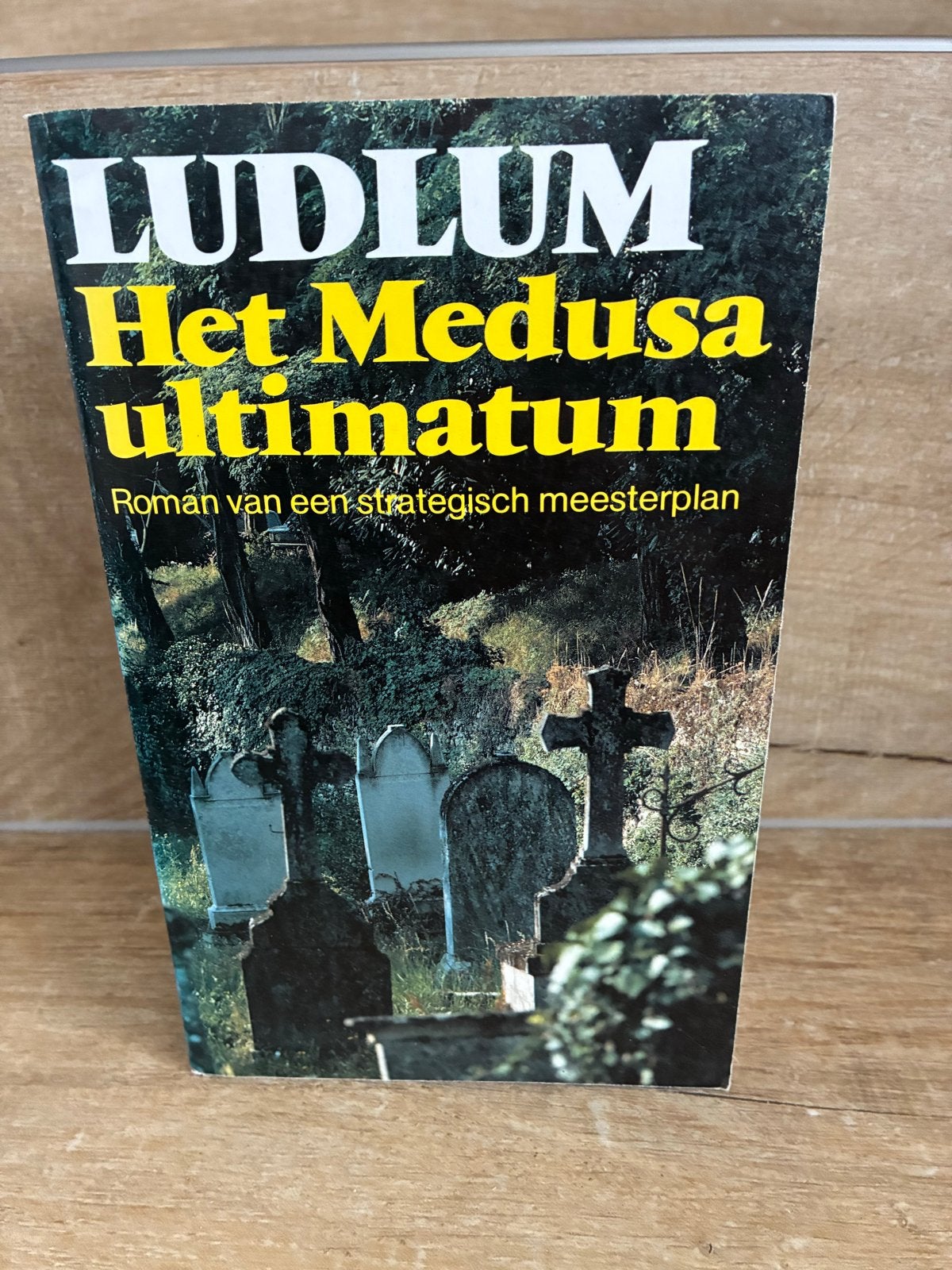 Robert Ludlum Thriller Boeken Collectie (8 stuks), Ophalen of Verzenden, Gelezen