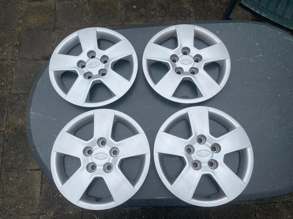 Originele Kia wieldoppen 15 inch – set van 4, Ophalen, Zo goed als nieuw